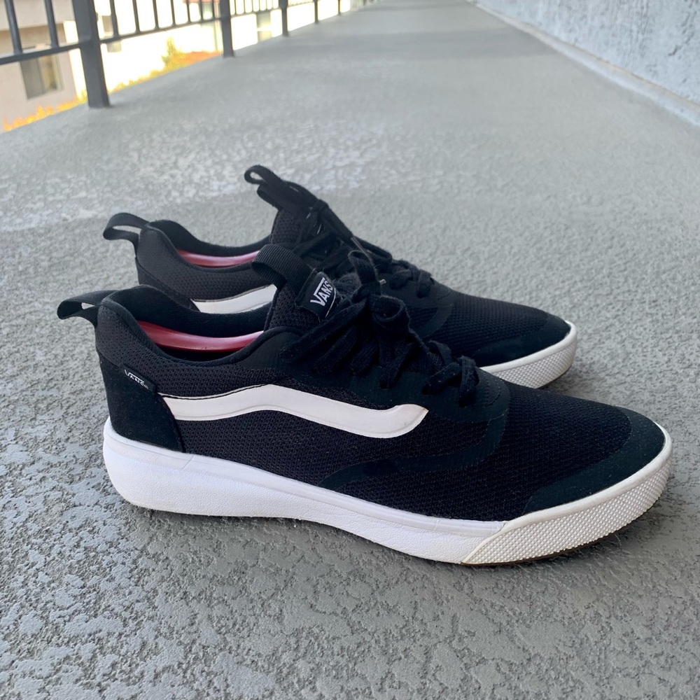 VANS UltraRange Rapidweld Shoes Black/white